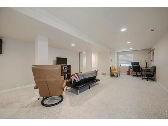 3921 Florentine Dr, Longmont, CO 80503