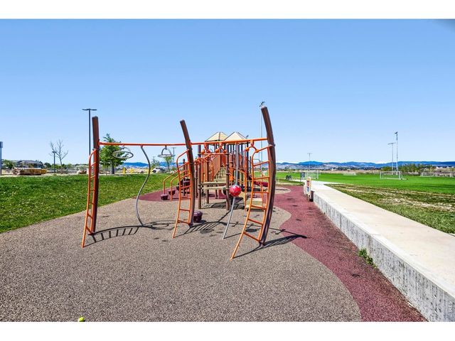 3921 Florentine Dr, Longmont, CO 80503