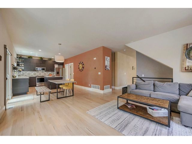 3921 Florentine Dr, Longmont, CO 80503
