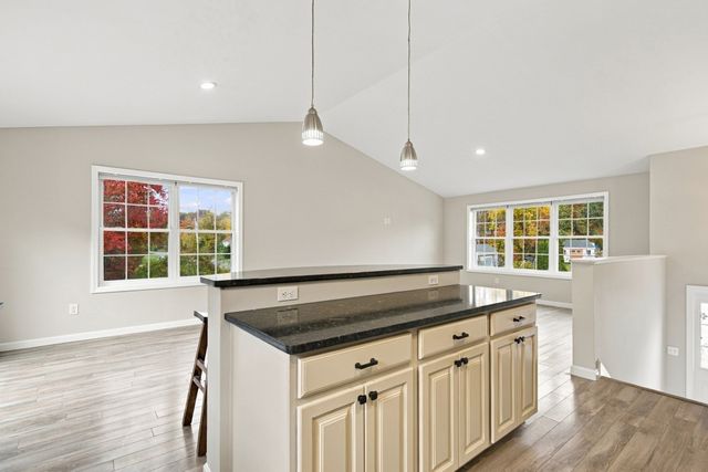 32 Arcadia Road, Swansea, MA 02777