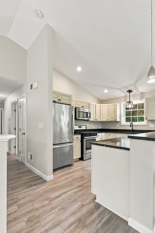 32 Arcadia Road, Swansea, MA 02777