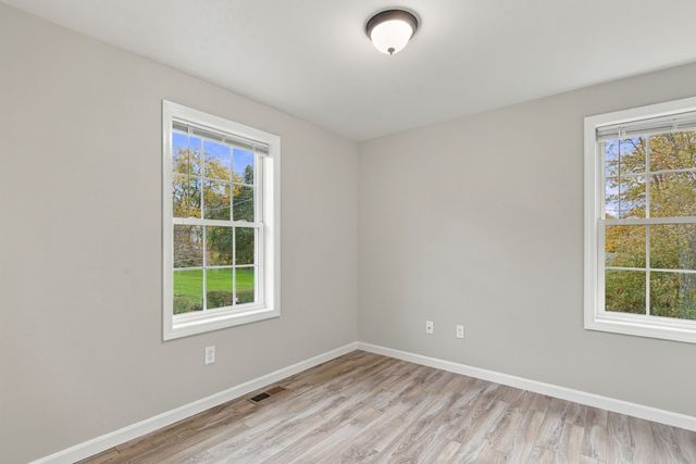 32 Arcadia Road, Swansea, MA 02777