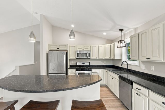 32 Arcadia Road, Swansea, MA 02777
