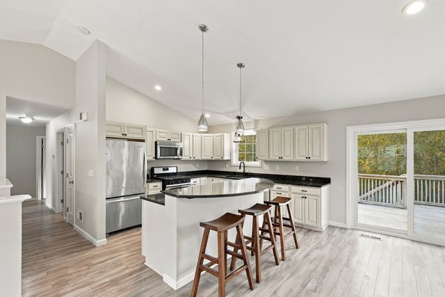32 Arcadia Road, Swansea, MA 02777