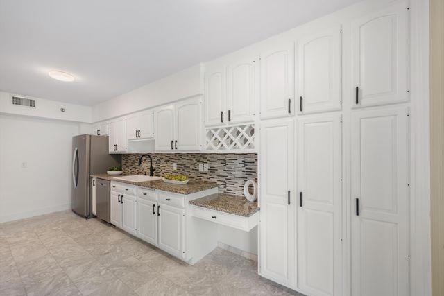 1401 S Ocean Boulevard 1010, Boca Raton, FL 33432