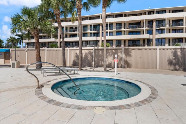 1401 S Ocean Boulevard 1010, Boca Raton, FL 33432