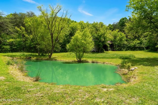 1750 Kerr Rd, Sevierville, TN 37876