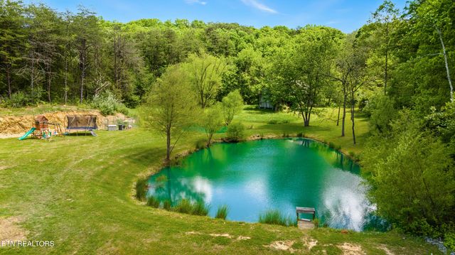 1750 Kerr Rd, Sevierville, TN 37876
