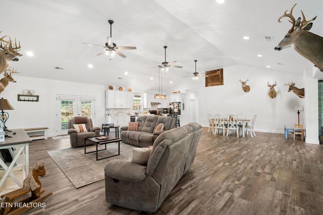 1750 Kerr Rd, Sevierville, TN 37876