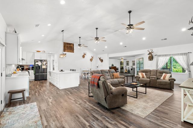 1750 Kerr Rd, Sevierville, TN 37876