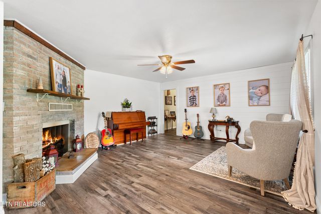 1750 Kerr Rd, Sevierville, TN 37876