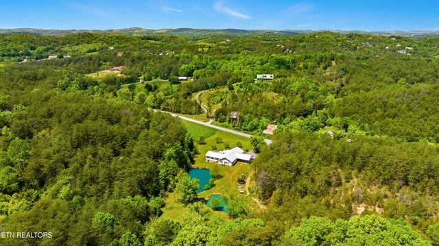 1750 Kerr Rd, Sevierville, TN 37876