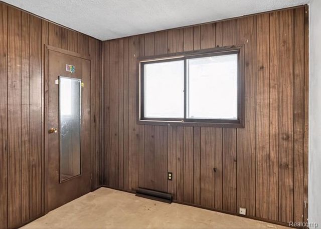 300 S Heritier Road, Kawkawlin Township, MI 48634