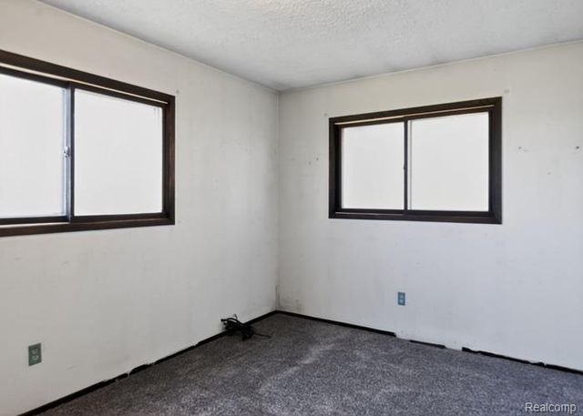 300 S Heritier Road, Kawkawlin Township, MI 48634