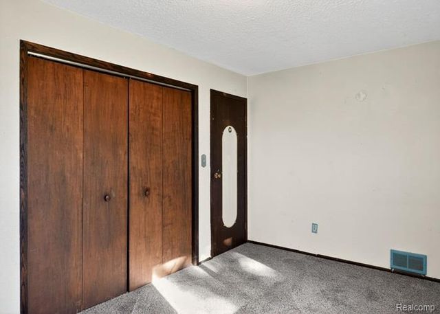 300 S Heritier Road, Kawkawlin Township, MI 48634