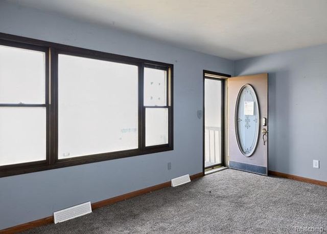 300 S Heritier Road, Kawkawlin Township, MI 48634