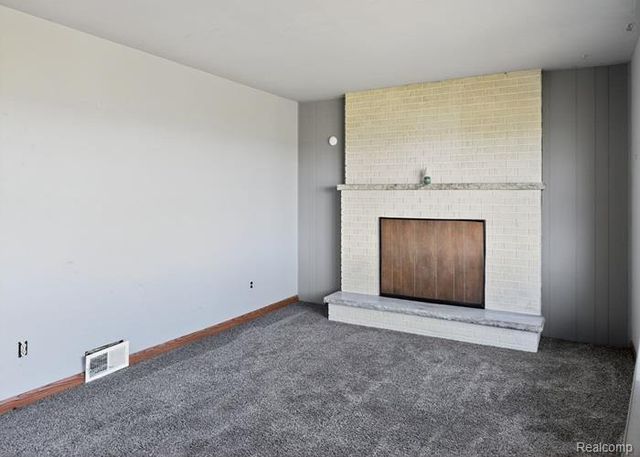 300 S Heritier Road, Kawkawlin Township, MI 48634