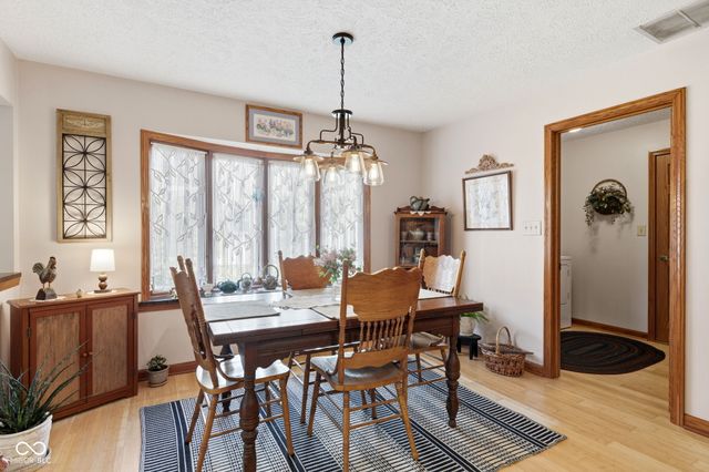 6642 W Sweet Creek Drive, New Palestine, IN 46163