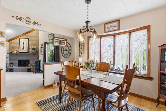 6642 W Sweet Creek Drive, New Palestine, IN 46163