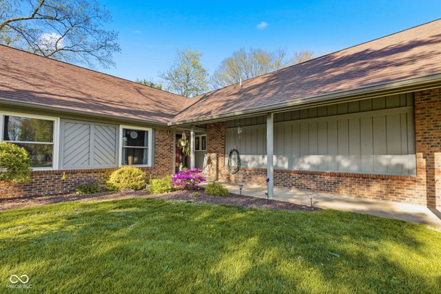 6642 W Sweet Creek Drive, New Palestine, IN 46163