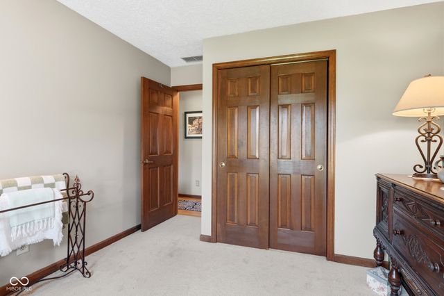 6642 W Sweet Creek Drive, New Palestine, IN 46163