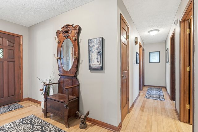 6642 W Sweet Creek Drive, New Palestine, IN 46163