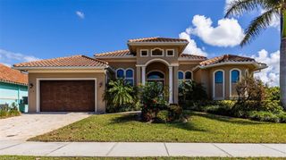 35 Covewood CT, Marco Island, FL 34145