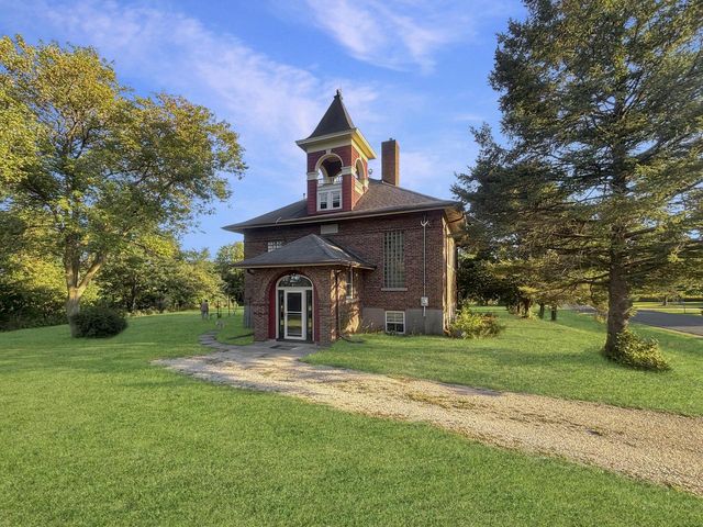 N6010 Kohler ROAD, Fredonia, WI 53021