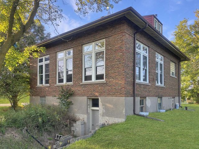 N6010 Kohler ROAD, Fredonia, WI 53021