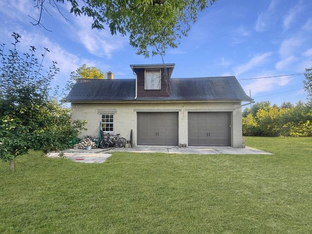 N6010 Kohler ROAD, Fredonia, WI 53021