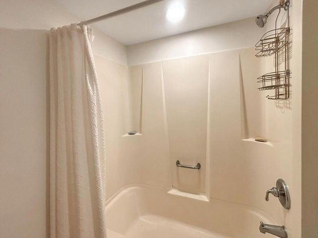 N6010 Kohler ROAD, Fredonia, WI 53021