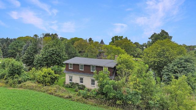 N6010 Kohler ROAD, Fredonia, WI 53021