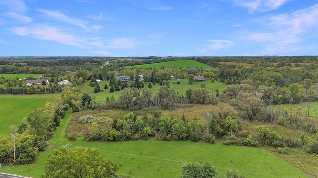 N6010 Kohler ROAD, Fredonia, WI 53021