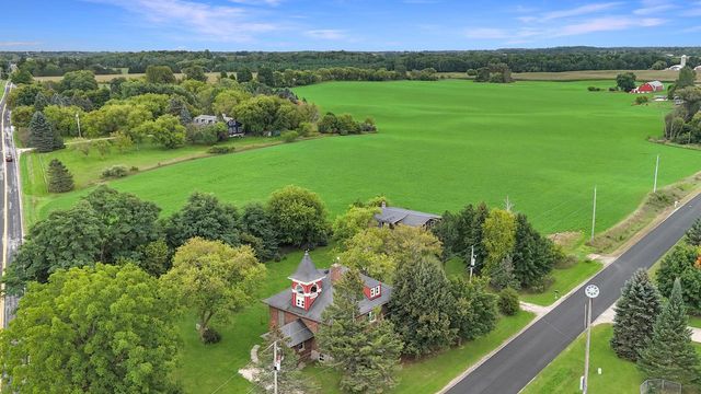 N6010 Kohler ROAD, Fredonia, WI 53021