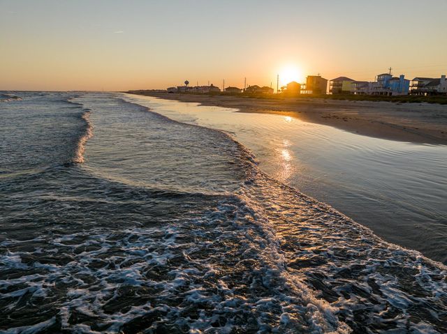 4115 Surf Drive, Galveston, TX 77554