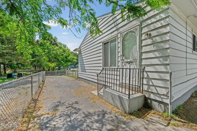 82 San Rafael Avenue, Toledo, OH 43607