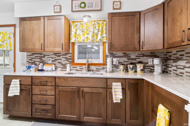 601 E Mary Street, Chandler, IN 47610