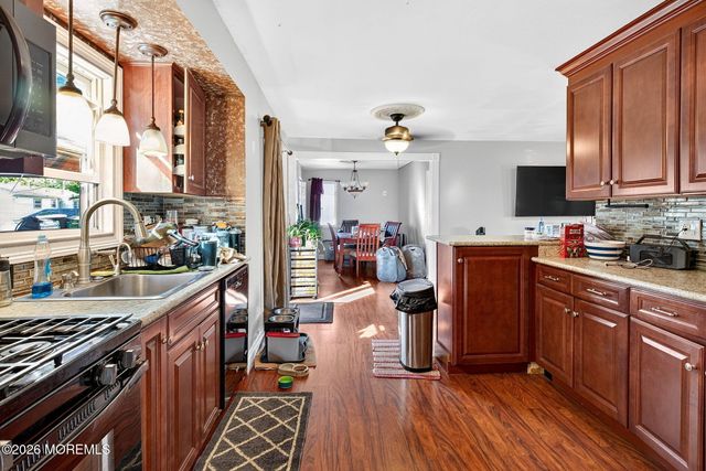 8 Steven Place, Jackson, NJ 08527