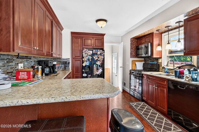 8 Steven Place, Jackson, NJ 08527