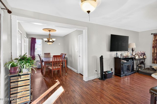 8 Steven Place, Jackson, NJ 08527
