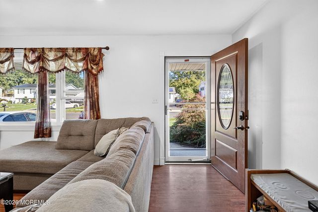 8 Steven Place, Jackson, NJ 08527