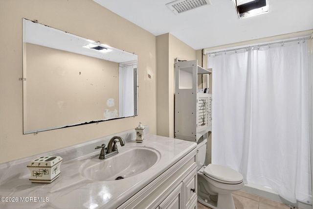 8 Steven Place, Jackson, NJ 08527