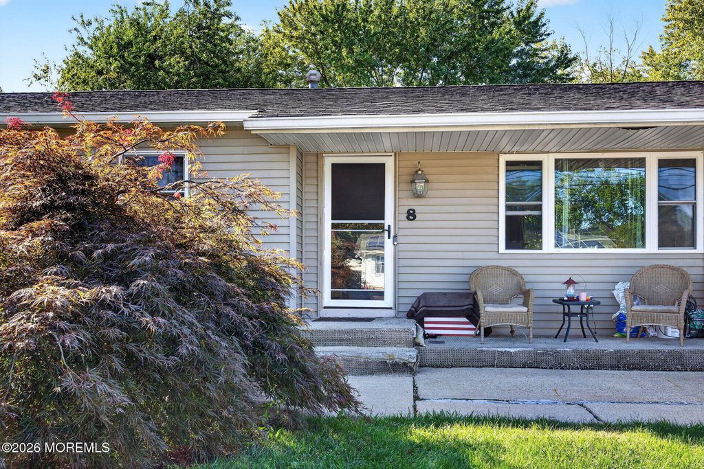 8 Steven Place, Jackson, NJ 08527