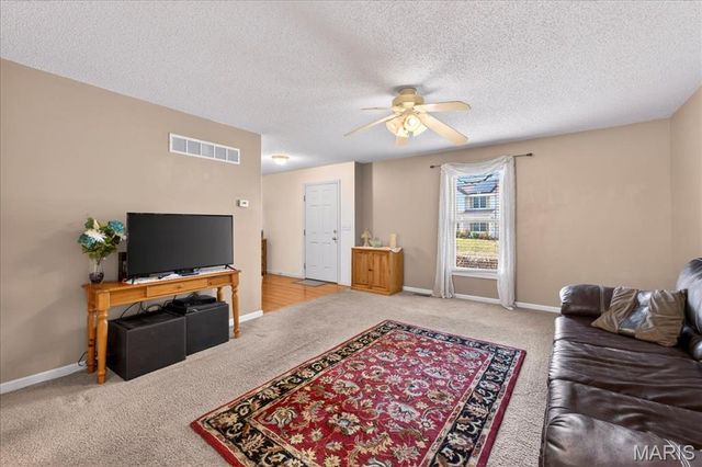 109 Eagles Landing Drive, Belleville, IL 62221