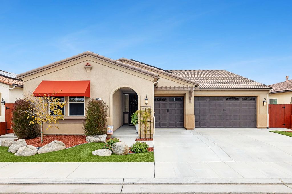 3293 Soledad Avenue, Clovis, CA 93619
