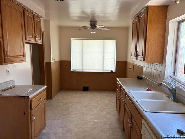 20093 Mansfield Street, Detroit, MI 48235
