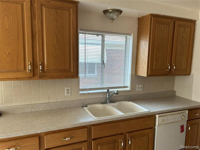 20093 Mansfield Street, Detroit, MI 48235