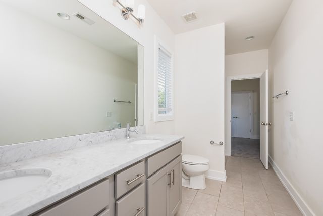 2123B Burns St, Nashville, TN 37216