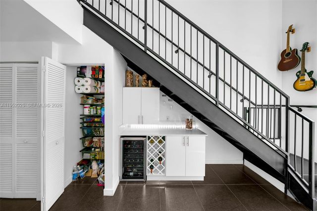 300 S BISCAYNE BLVD L-410, Miami, FL 33131