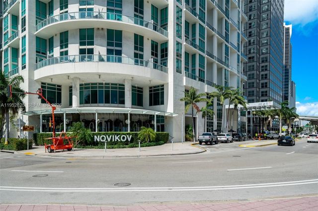 300 S BISCAYNE BLVD L-410, Miami, FL 33131